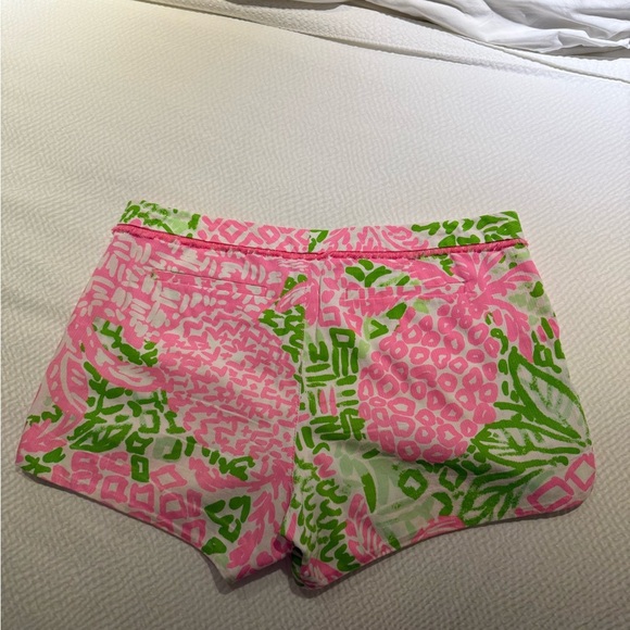 Lilly Pulitzer Adie Shorts in Pink Sunset, Size 8 - Picture 2 of 3